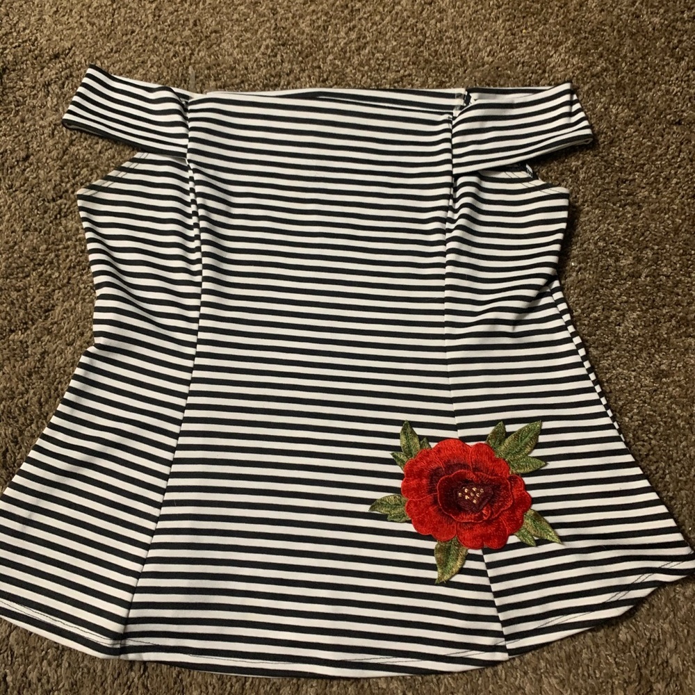 Black and white floral top